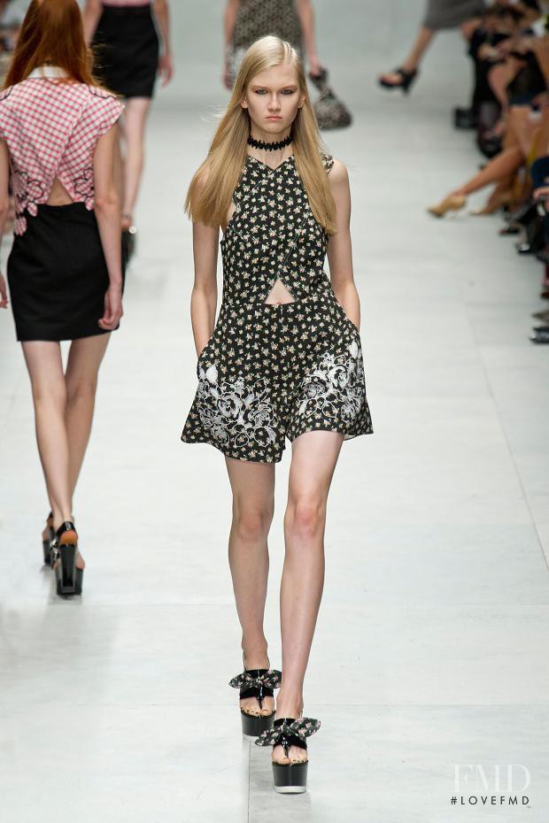 Anna Martynova featured in  the Carven fashion show for Spring/Summer 2014