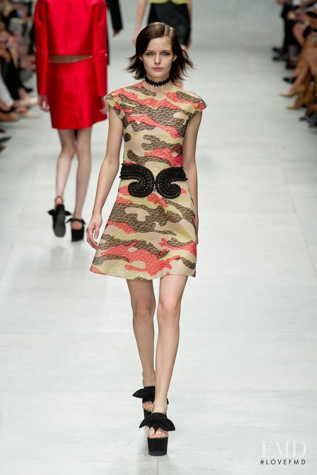 Zlata Mangafic featured in  the Carven fashion show for Spring/Summer 2014