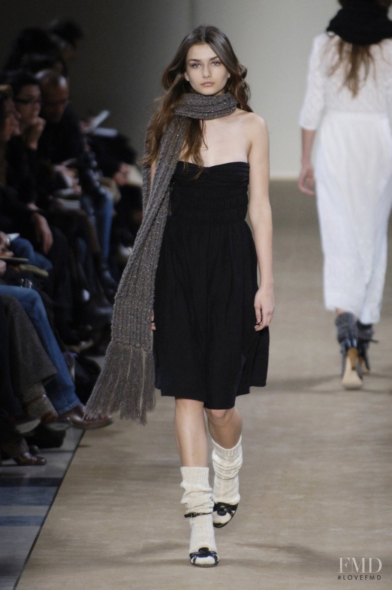 Andreea Diaconu featured in  the Isabel Marant fashion show for Autumn/Winter 2006
