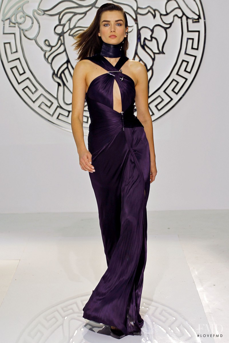 Andreea Diaconu featured in  the Versace fashion show for Autumn/Winter 2013