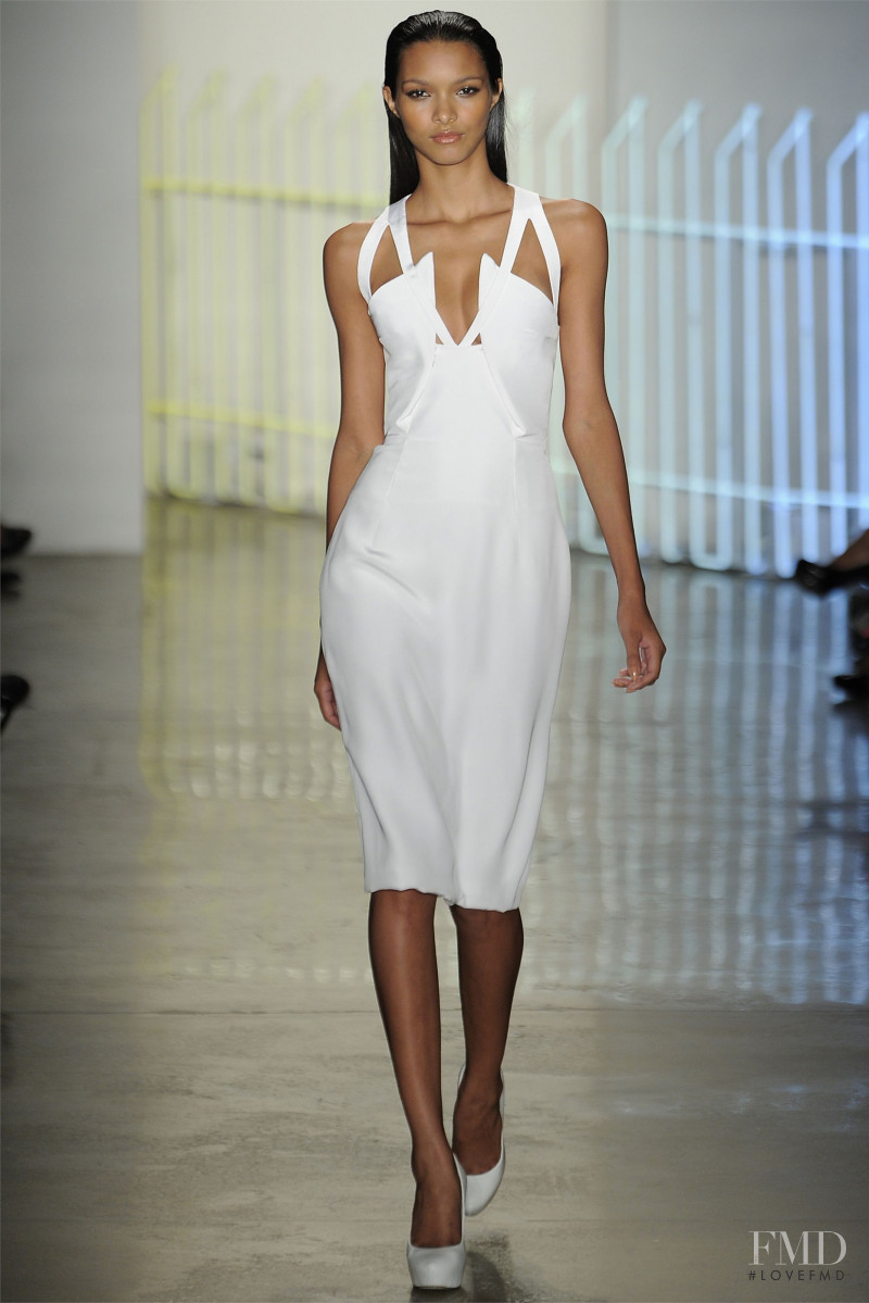 Lais Ribeiro featured in  the Cushnie Et Ochs fashion show for Spring/Summer 2012