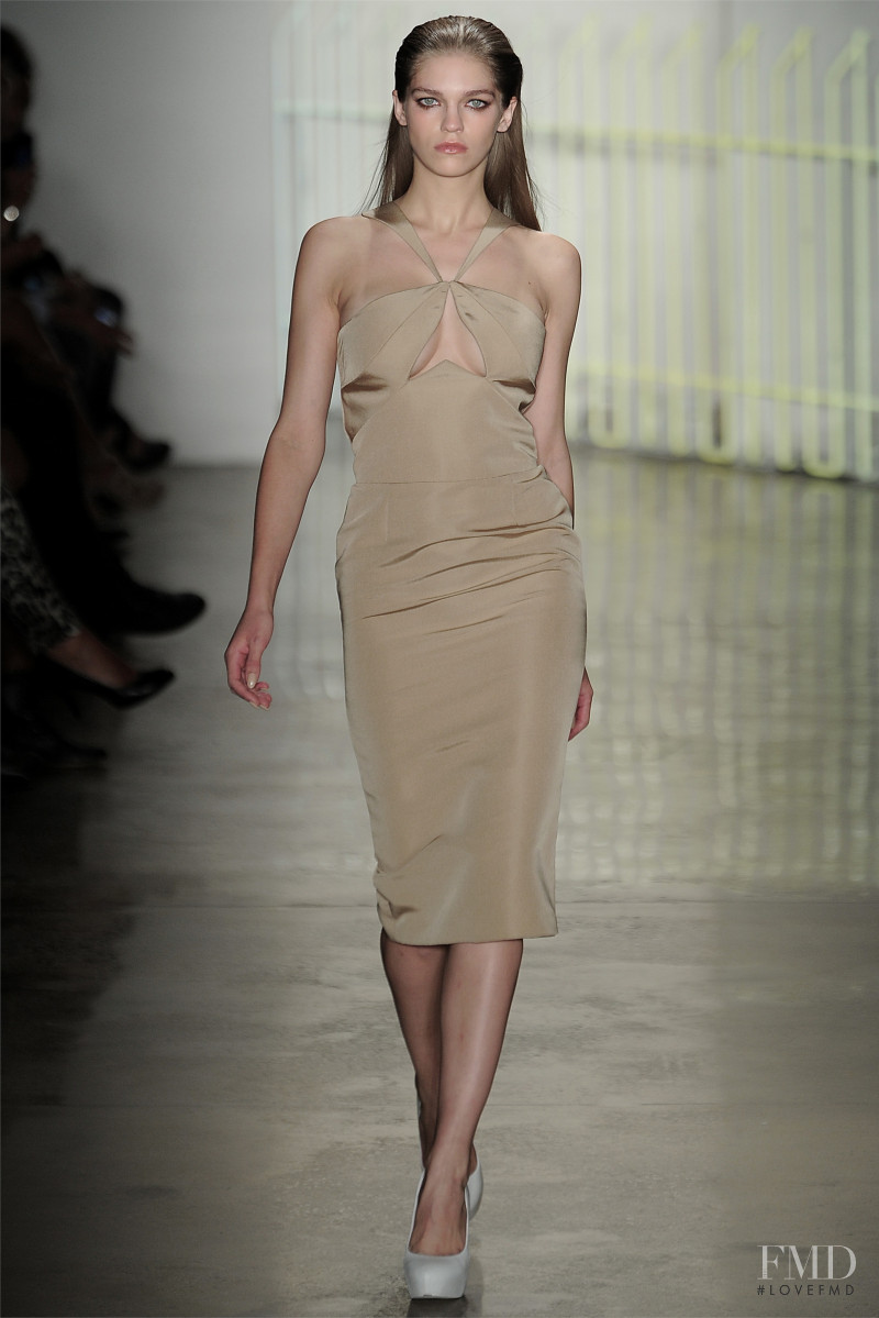 Samantha Gradoville featured in  the Cushnie Et Ochs fashion show for Spring/Summer 2012
