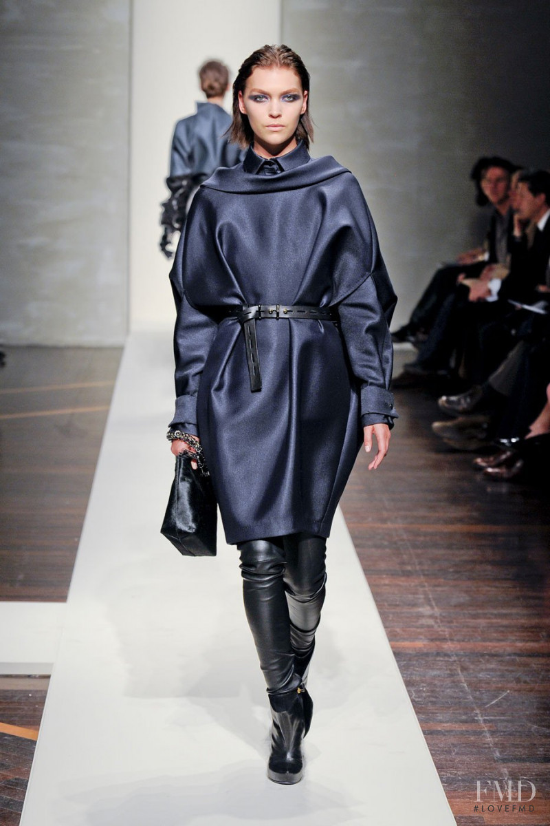 Arizona Muse featured in  the Gianfranco Ferré fashion show for Autumn/Winter 2012