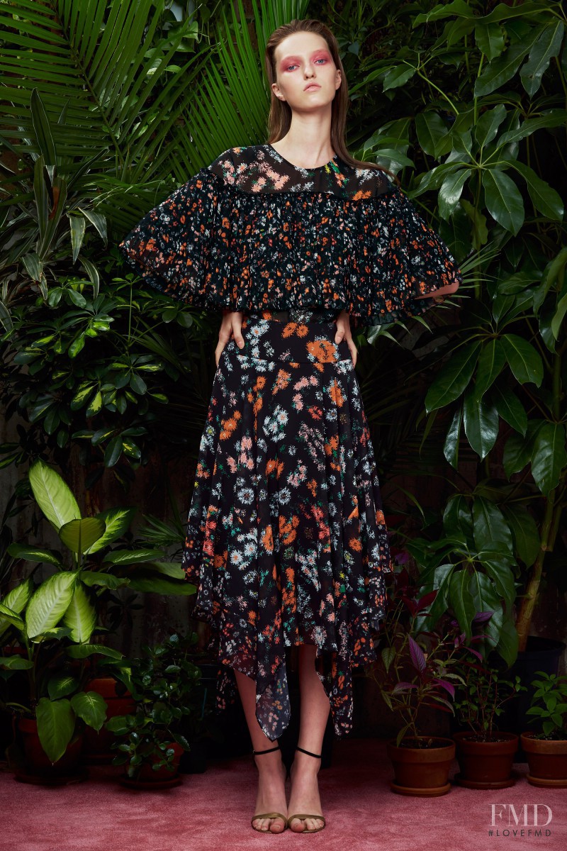 Liza Ostanina featured in  the Rhié lookbook for Spring/Summer 2017
