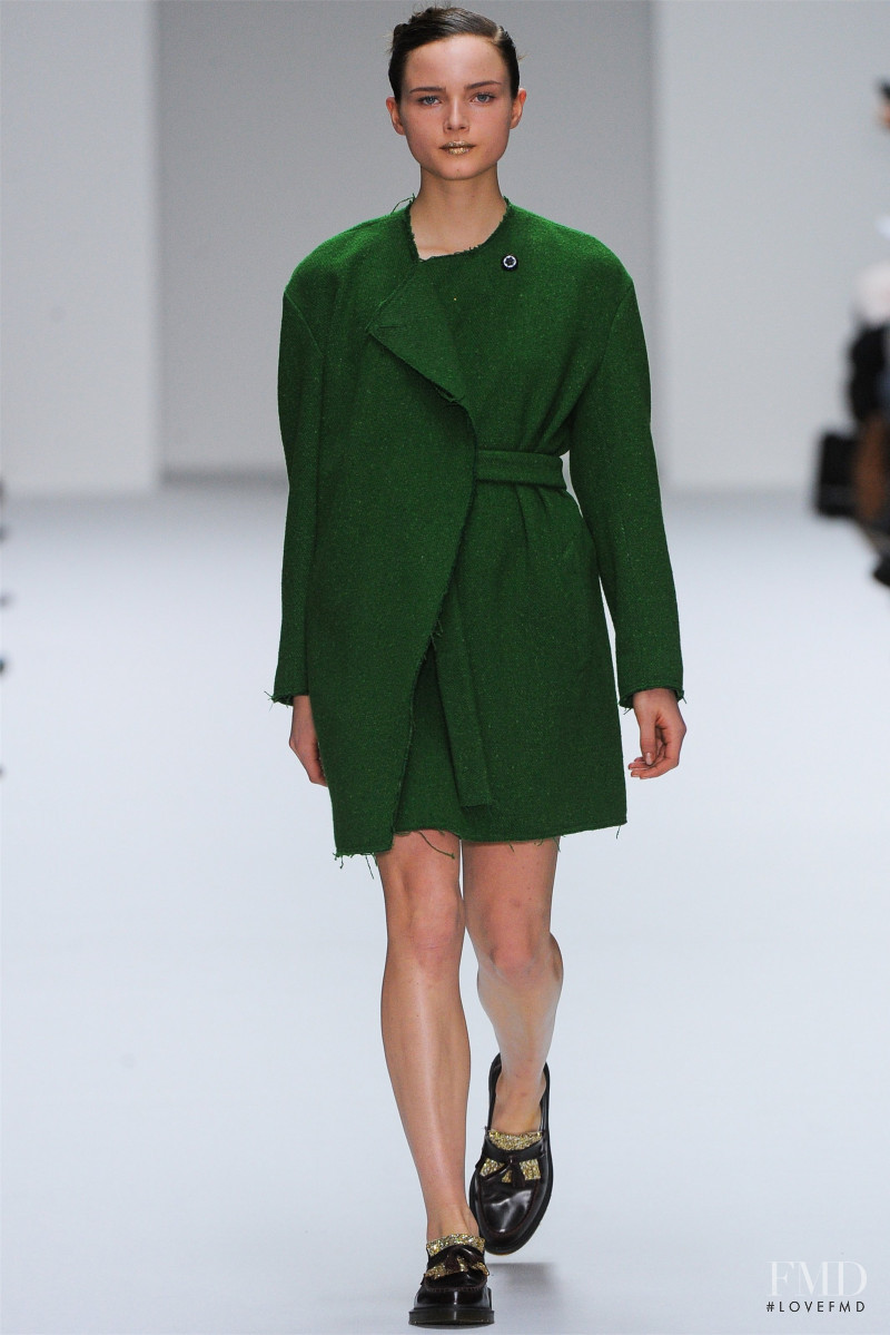 Anna de Rijk featured in  the Kinder Aggugini fashion show for Autumn/Winter 2012