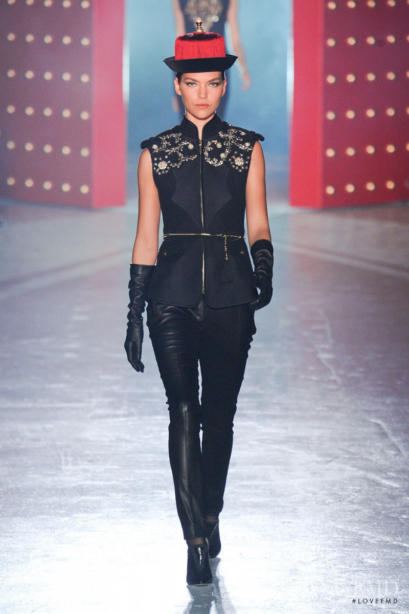 Arizona Muse featured in  the Jason Wu fashion show for Autumn/Winter 2012