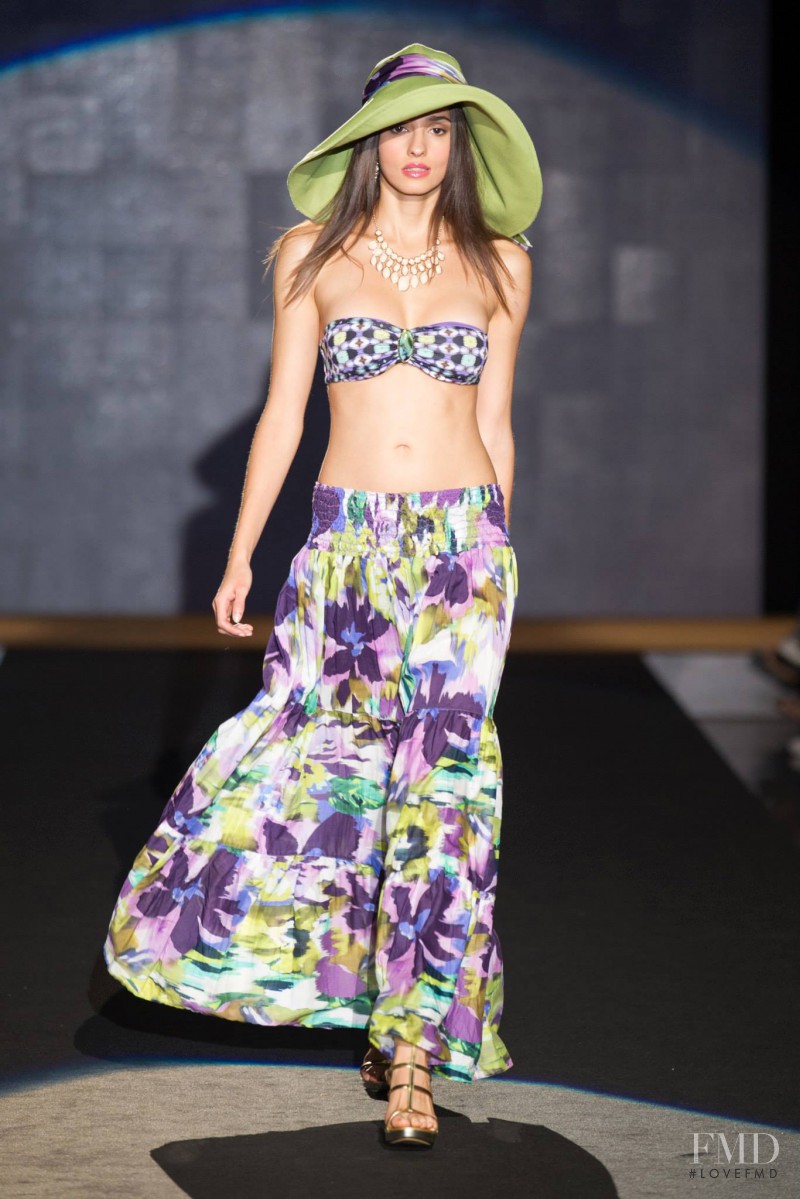 Emamó Blue Fashion Beach fashion show for Spring/Summer 2014