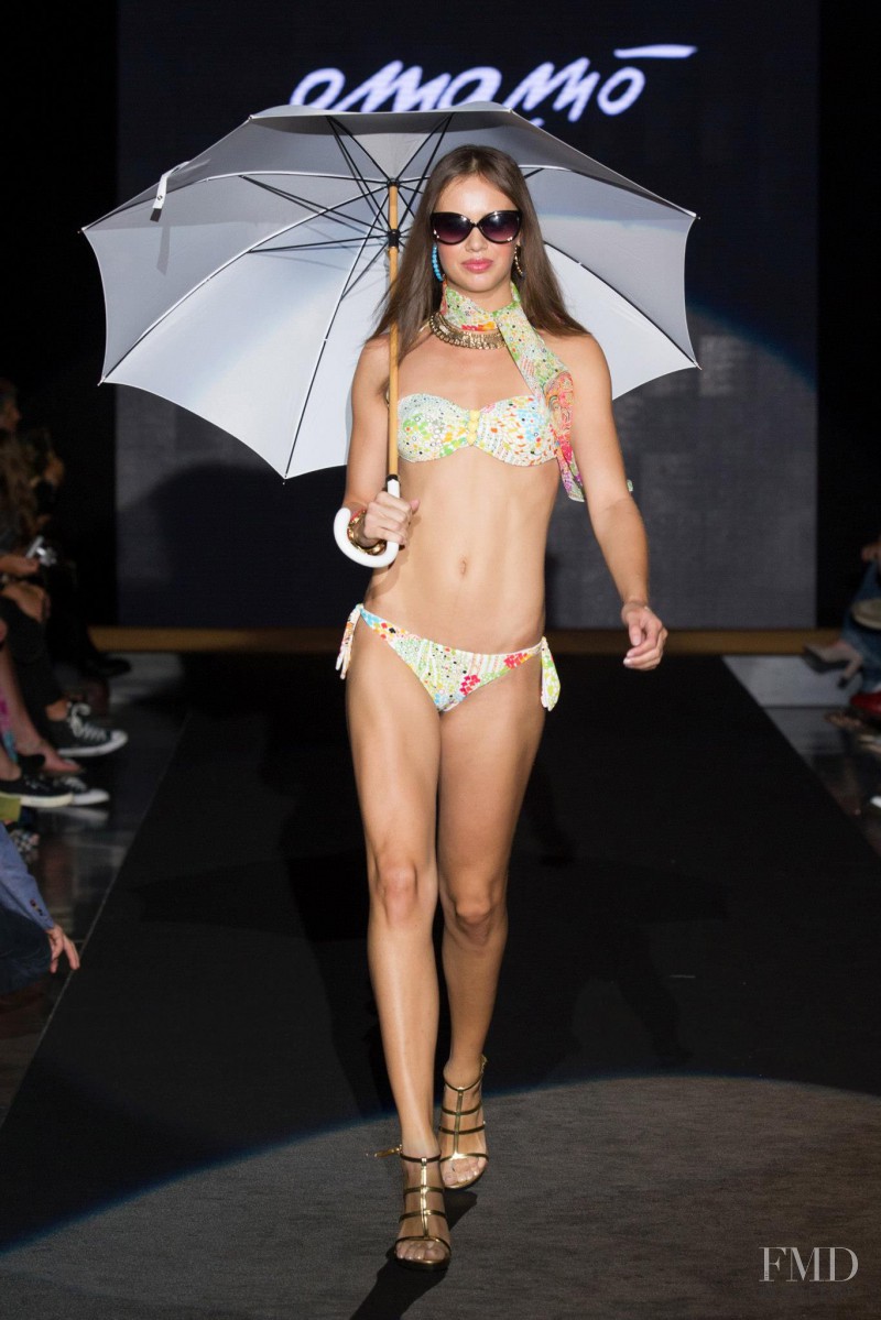 Emamó Blue Fashion Beach fashion show for Spring/Summer 2014