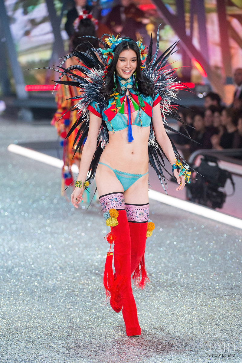 Ming Xi featured in  the Victoria\'s Secret fashion show for Christmas 2016