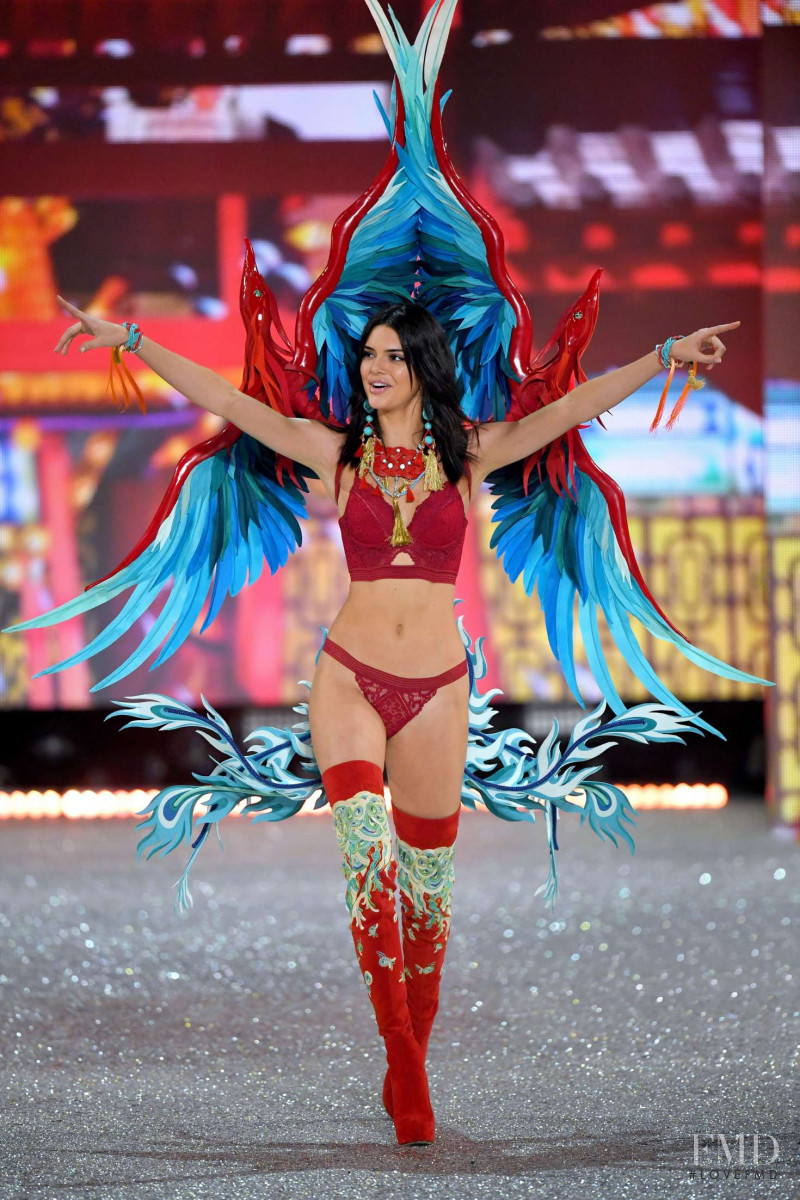 Kendall Jenner featured in  the Victoria\'s Secret fashion show for Christmas 2016