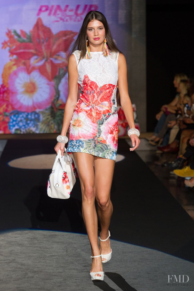 Pin Up Stars fashion show for Spring/Summer 2014