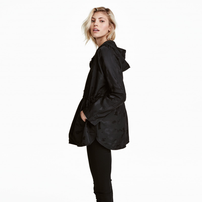 Devon Windsor featured in  the H&M catalogue for Winter 2016