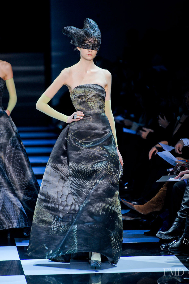 Nimuë Smit featured in  the Armani Prive fashion show for Spring/Summer 2012