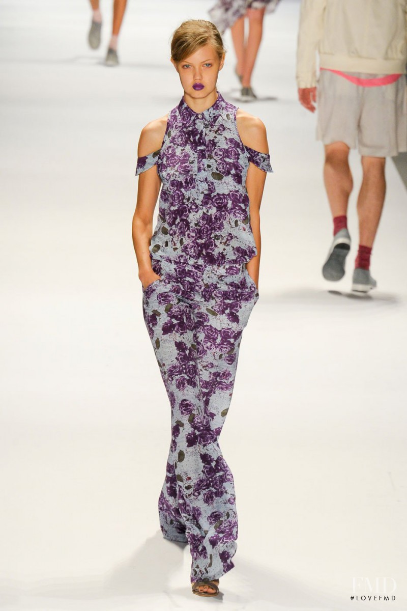 Lindsey Wixson featured in  the Richard Chai fashion show for Spring/Summer 2012
