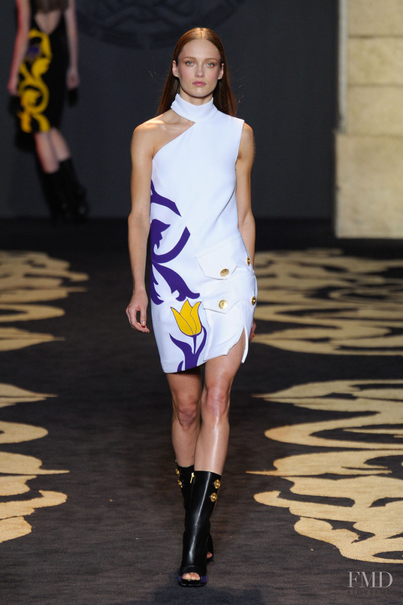 Versace fashion show for Autumn/Winter 2011