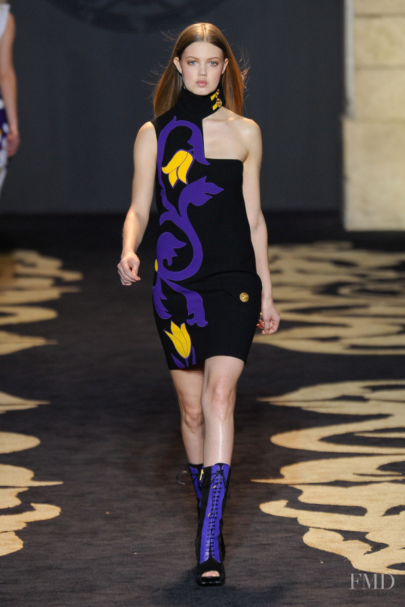 Versace fashion show for Autumn/Winter 2011