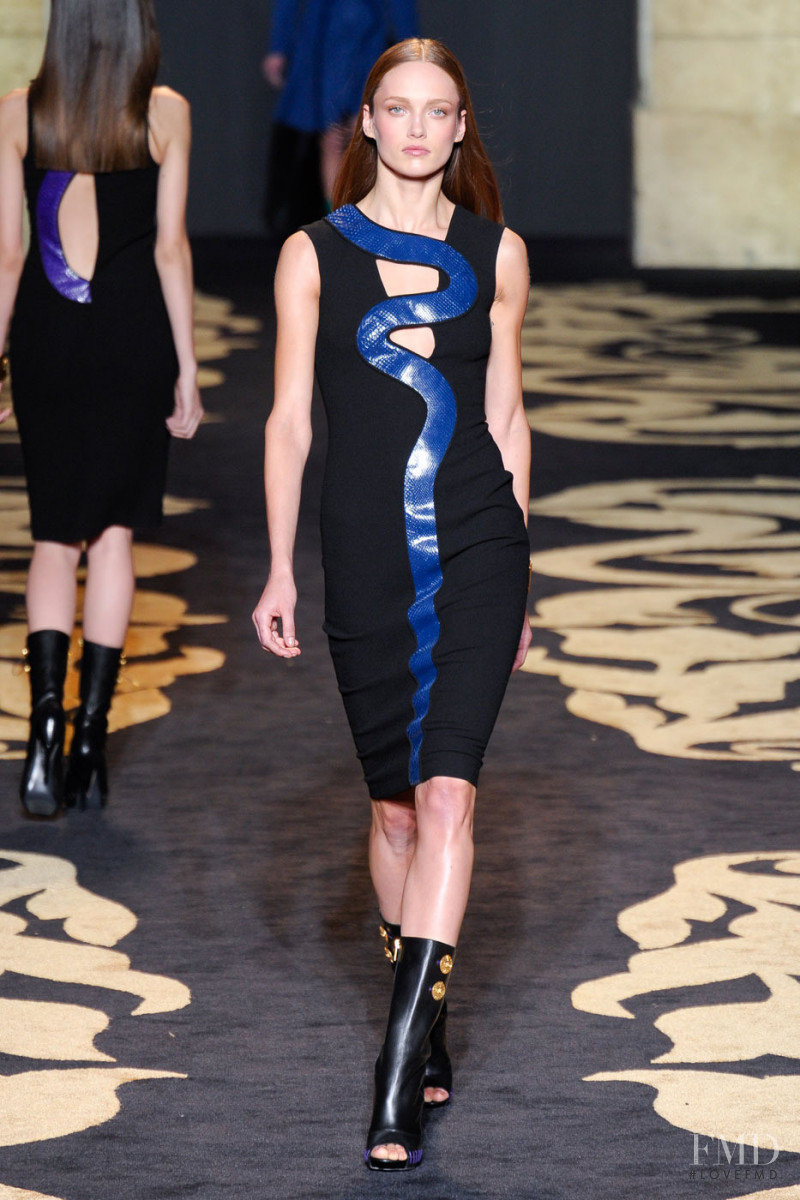 Versace fashion show for Autumn/Winter 2011