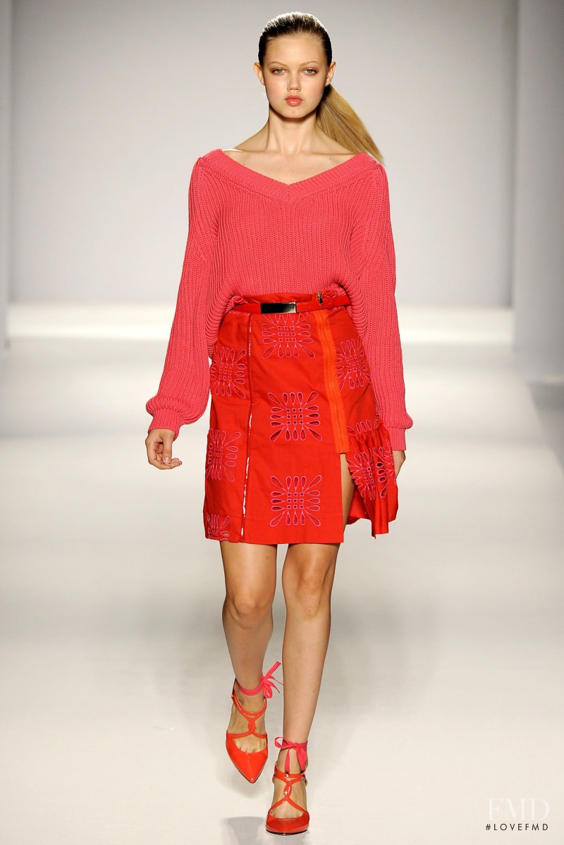 Lindsey Wixson featured in  the Sportmax fashion show for Spring/Summer 2011