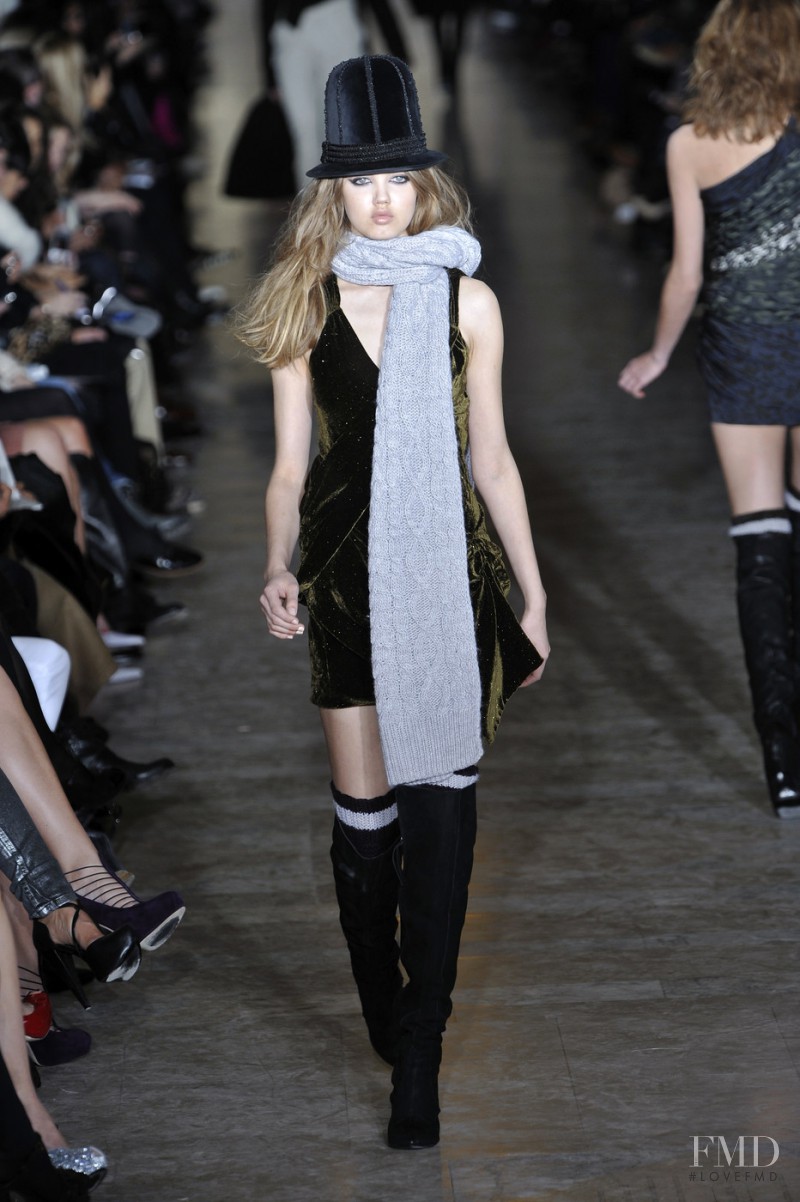 Lindsey Wixson featured in  the Jill Stuart fashion show for Autumn/Winter 2010