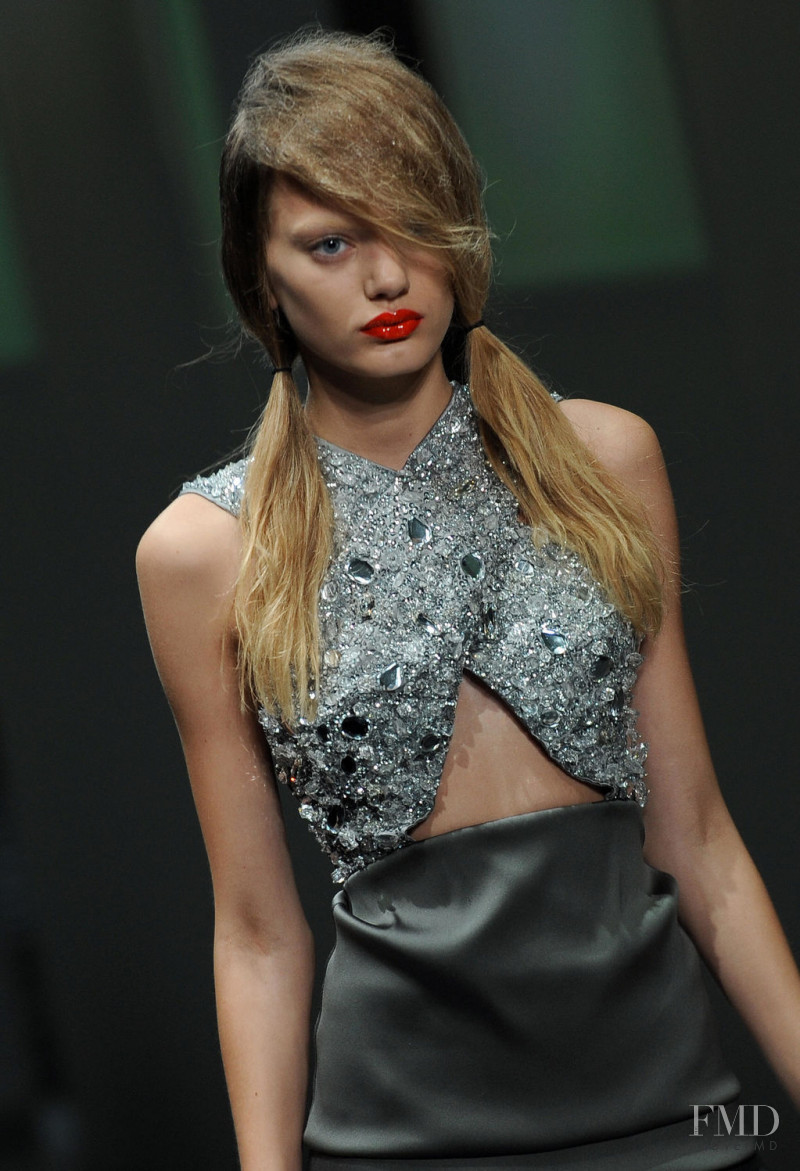 Bregje Heinen featured in  the Prada fashion show for Spring/Summer 2010