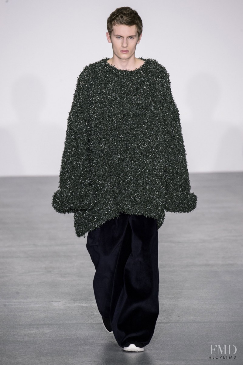 Xiao Li fashion show for Autumn/Winter 2016