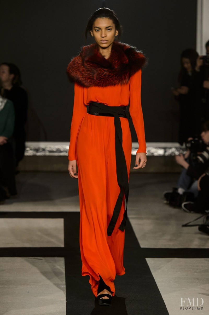 Amanda Wakeley fashion show for Autumn/Winter 2016