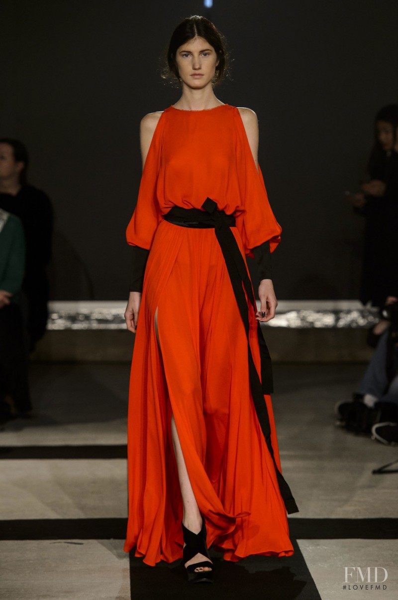 Amanda Wakeley fashion show for Autumn/Winter 2016