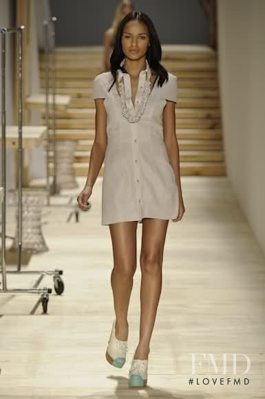 Gracie Carvalho featured in  the Ellus fashion show for Spring/Summer 2011