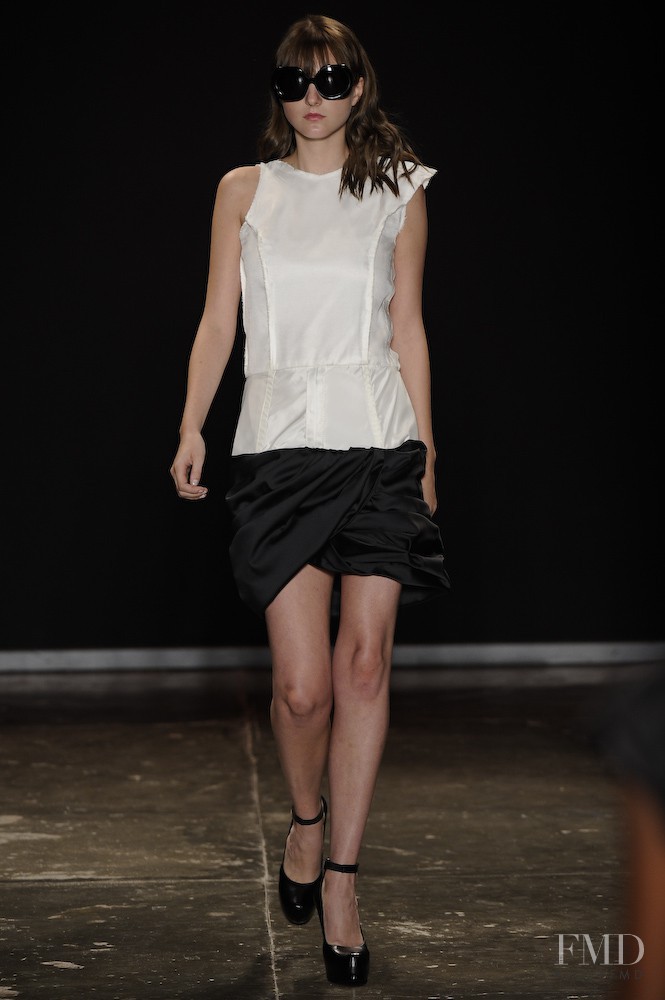 Simone Nunes fashion show for Spring/Summer 2010