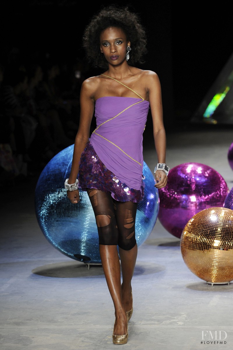 Carlos Tufvesson fashion show for Spring/Summer 2010