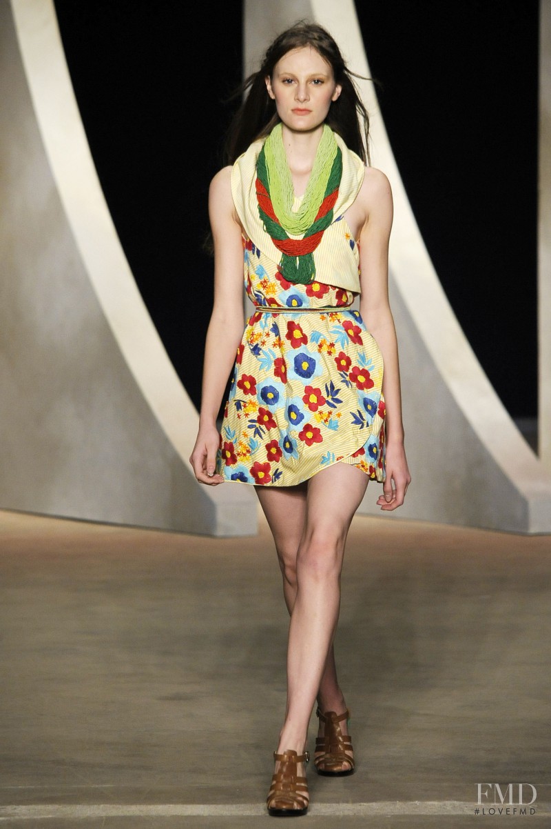 Apoena fashion show for Spring/Summer 2010