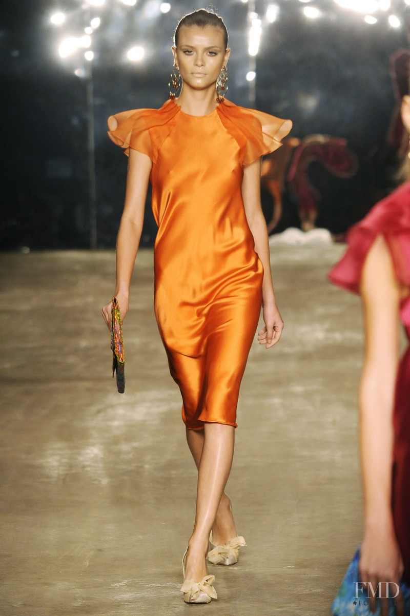 Graï¿½a Ottoni fashion show for Spring/Summer 2010