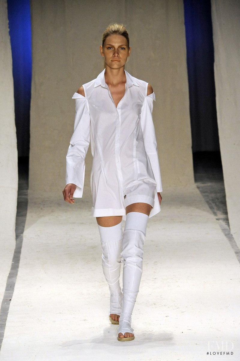 Devon Windsor featured in  the Mara Mac fashion show for Spring/Summer 2010