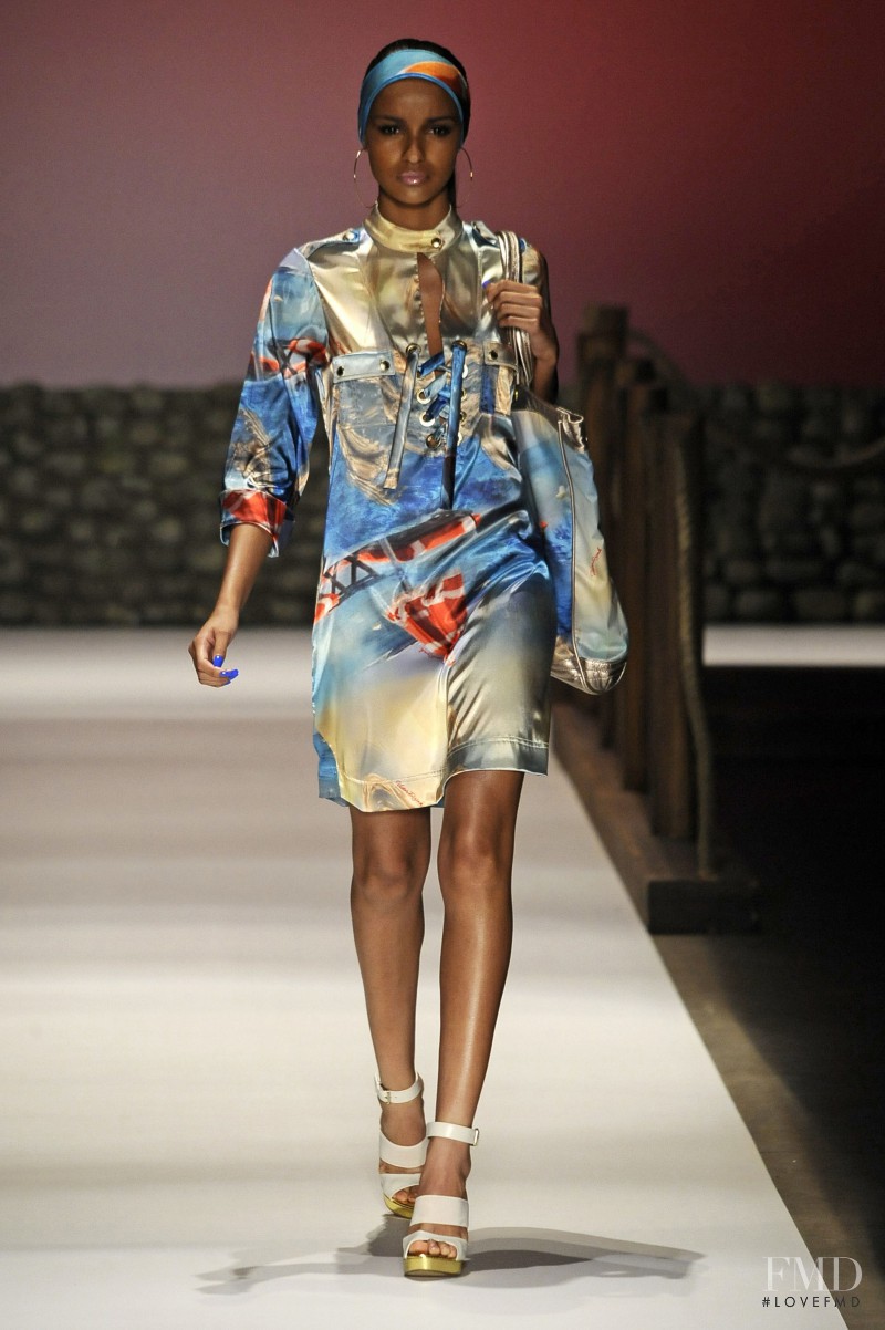 Gracie Carvalho featured in  the Victor Dzenk fashion show for Spring/Summer 2010