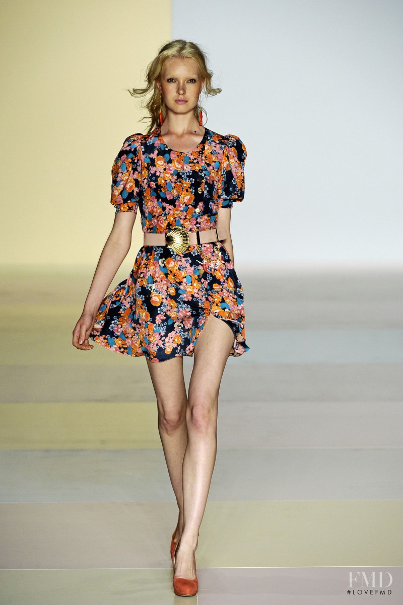 Helo Rocha - Teca fashion show for Spring/Summer 2010