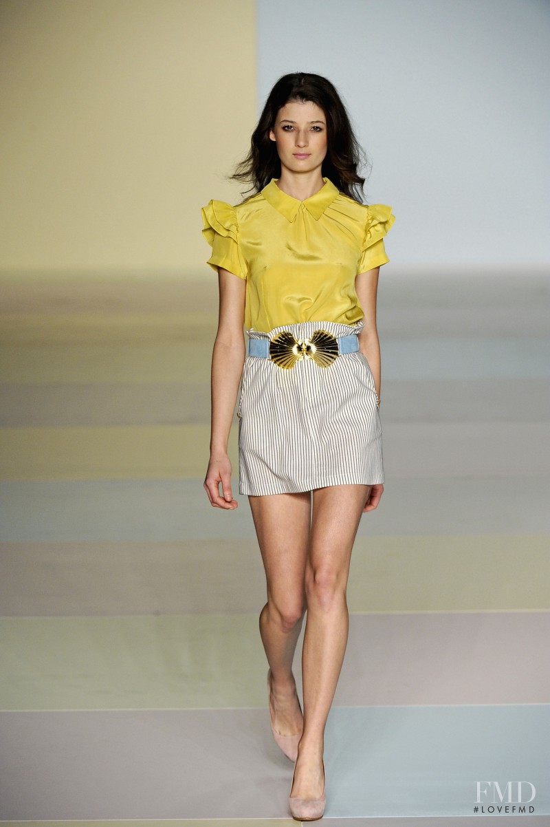 Helo Rocha - Teca fashion show for Spring/Summer 2010