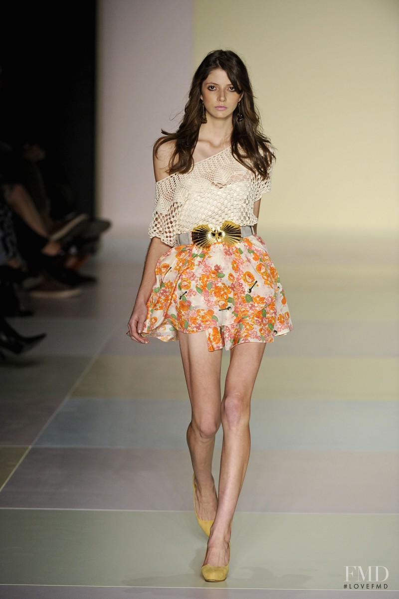 Helo Rocha - Teca fashion show for Spring/Summer 2010