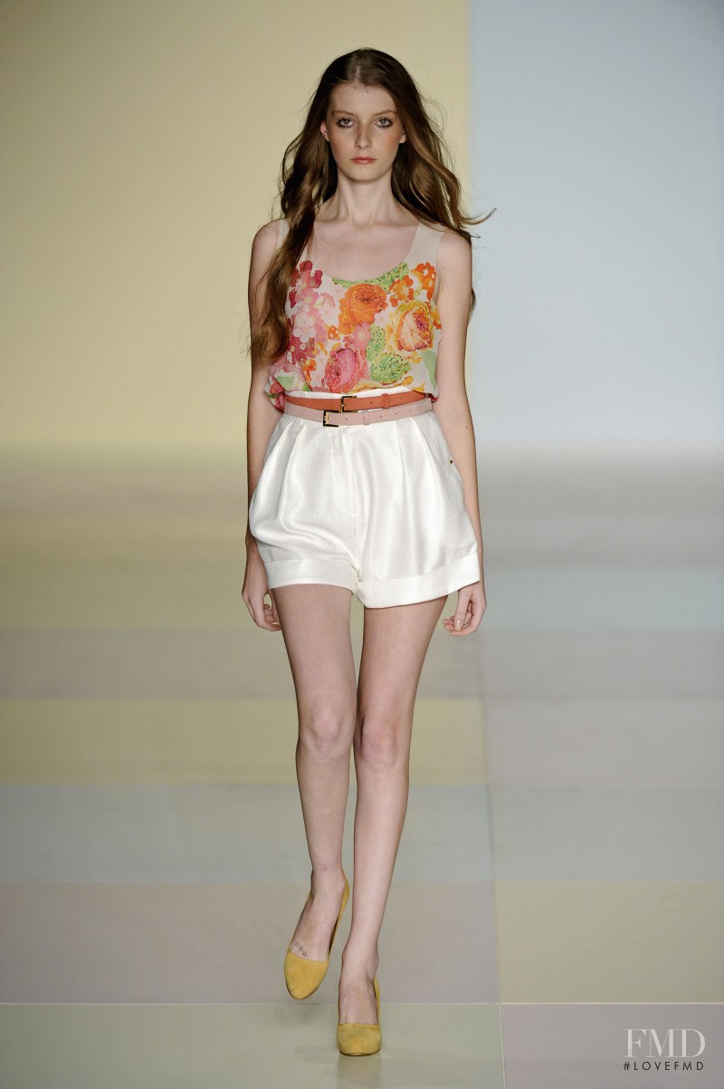 Helo Rocha - Teca fashion show for Spring/Summer 2010