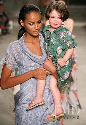 Gracie Carvalho featured in  the Cris Barros fashion show for Spring/Summer 2009