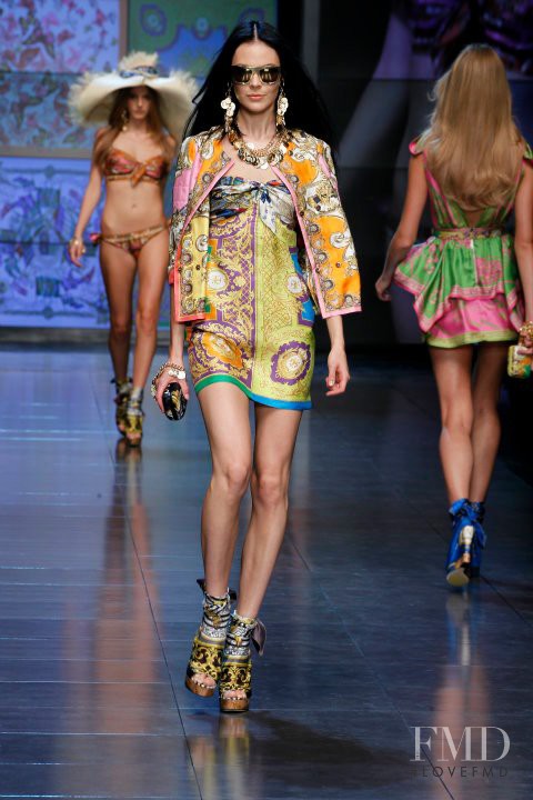 Kinga Rajzak featured in  the D&G fashion show for Spring/Summer 2012