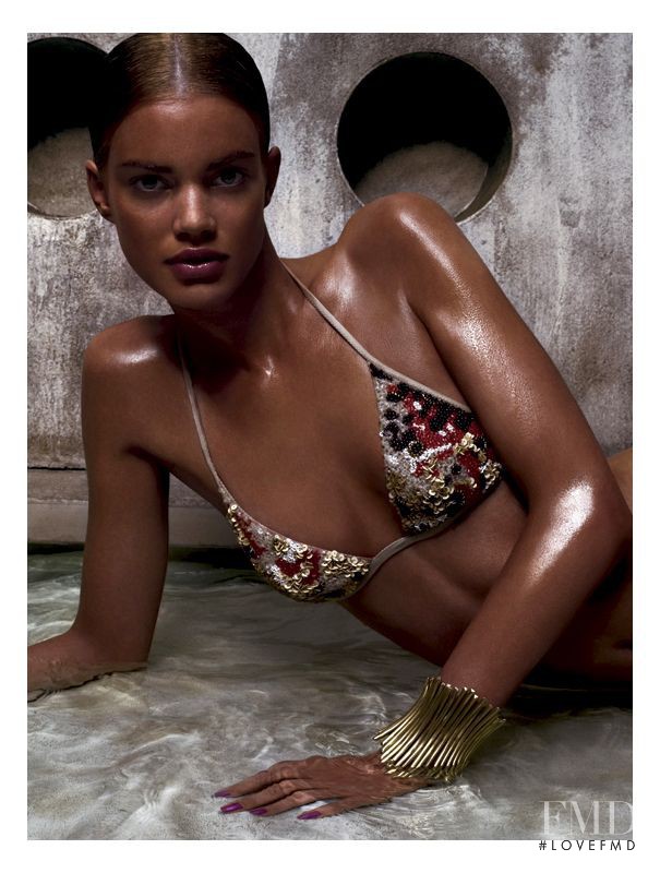 Rianne ten Haken featured in  the La Perla advertisement for Autumn/Winter 2009