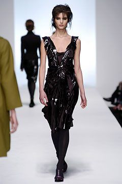 Alberta Ferretti fashion show for Autumn/Winter 2004