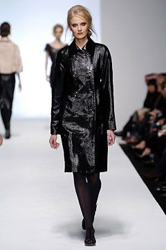 Alberta Ferretti fashion show for Autumn/Winter 2004