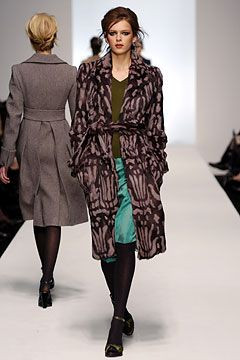 Alberta Ferretti fashion show for Autumn/Winter 2004