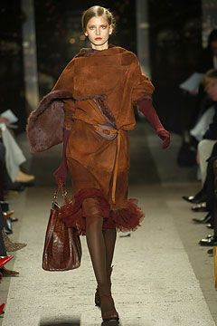 Donna Karan New York fashion show for Autumn/Winter 2004