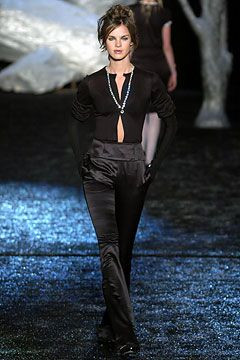 Zac Posen fashion show for Autumn/Winter 2004