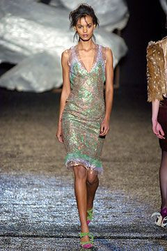 Zac Posen fashion show for Autumn/Winter 2004