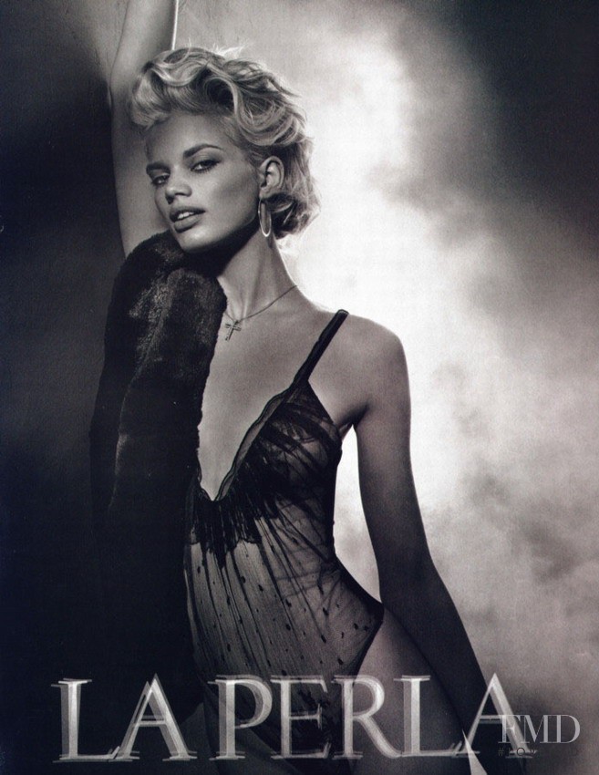 Rianne ten Haken featured in  the La Perla advertisement for Autumn/Winter 2004