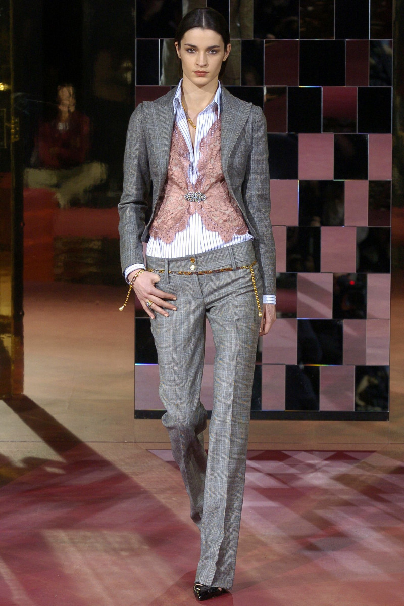 Dolce & Gabbana fashion show for Autumn/Winter 2004
