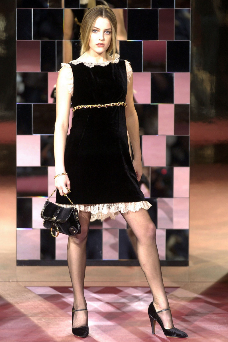 Dolce & Gabbana fashion show for Autumn/Winter 2004